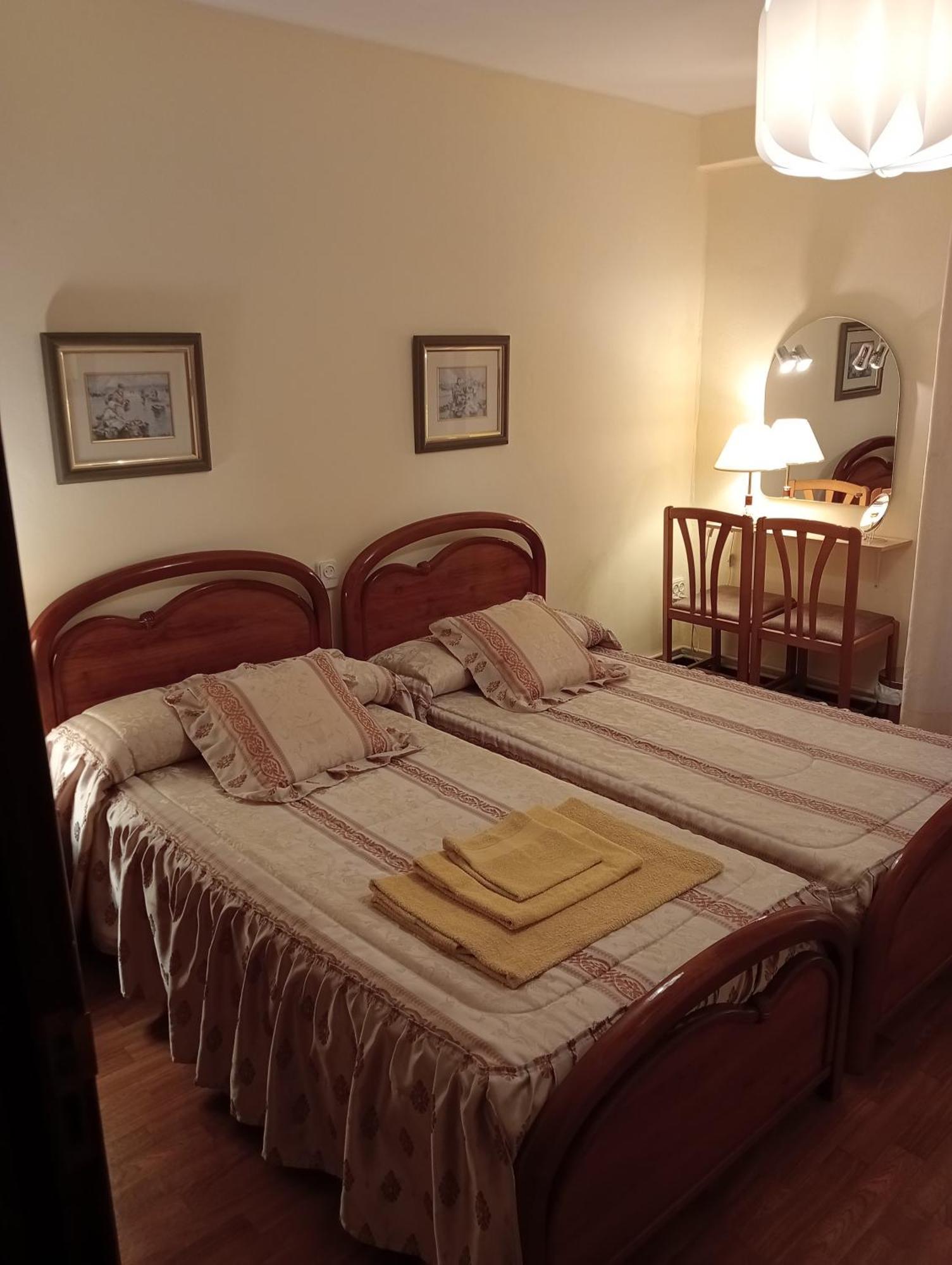 Habitacion Matrimonial Centro Ciudad Oviedo Eksteriør bilde